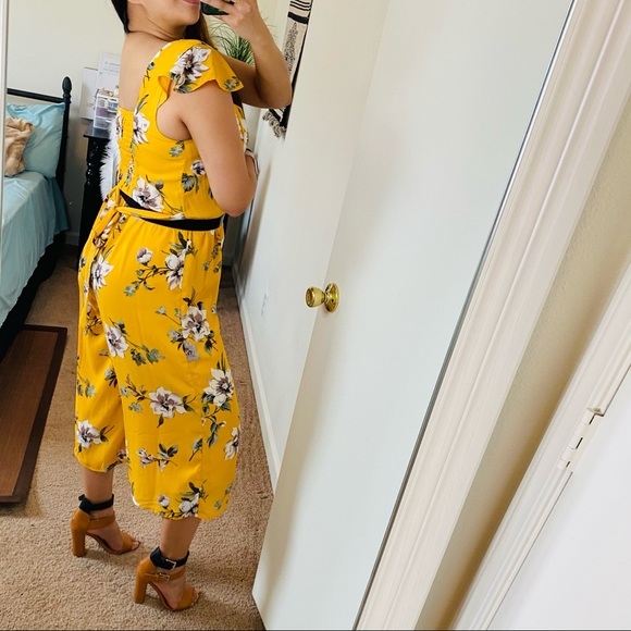 Yellow floral ruffle sleeve jumpsuit - Picture 4 of 9